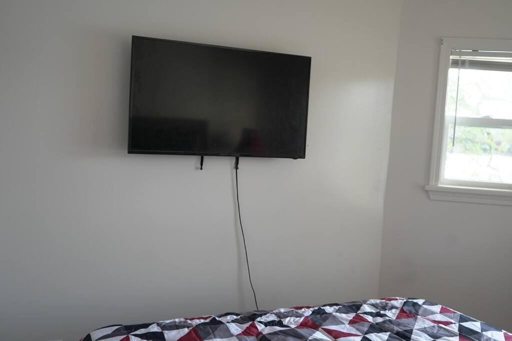 Queen Bed Beautiful Sunset W River View Fast Wifi Daire Troy Dış mekan fotoğraf